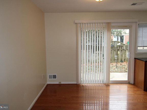 3rd image of 16 Hyacinth Ct #8