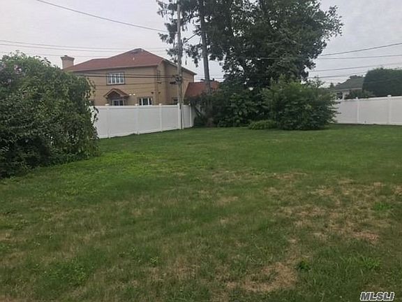 5th image of 786 Gehrig Ave