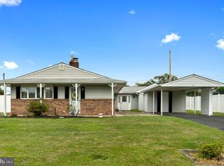 21 Spiral Ln, Levittown, PA 19055