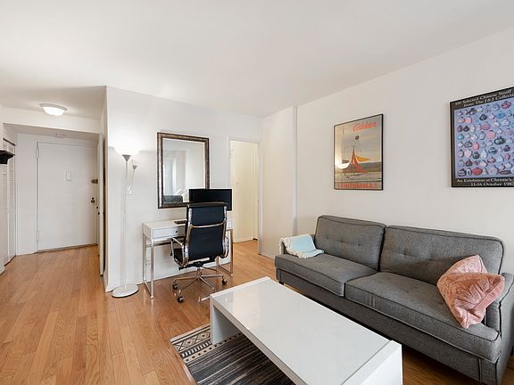 4th image of 220 E 57th St APT 16F