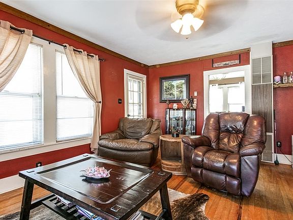 3rd image of 2824 Lake Sharon Dr