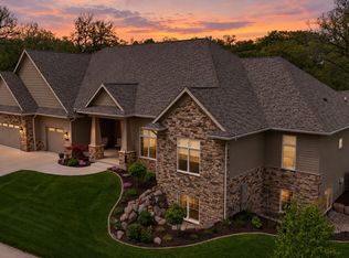 6245 Enclave Ln, Johnston, IA 50131