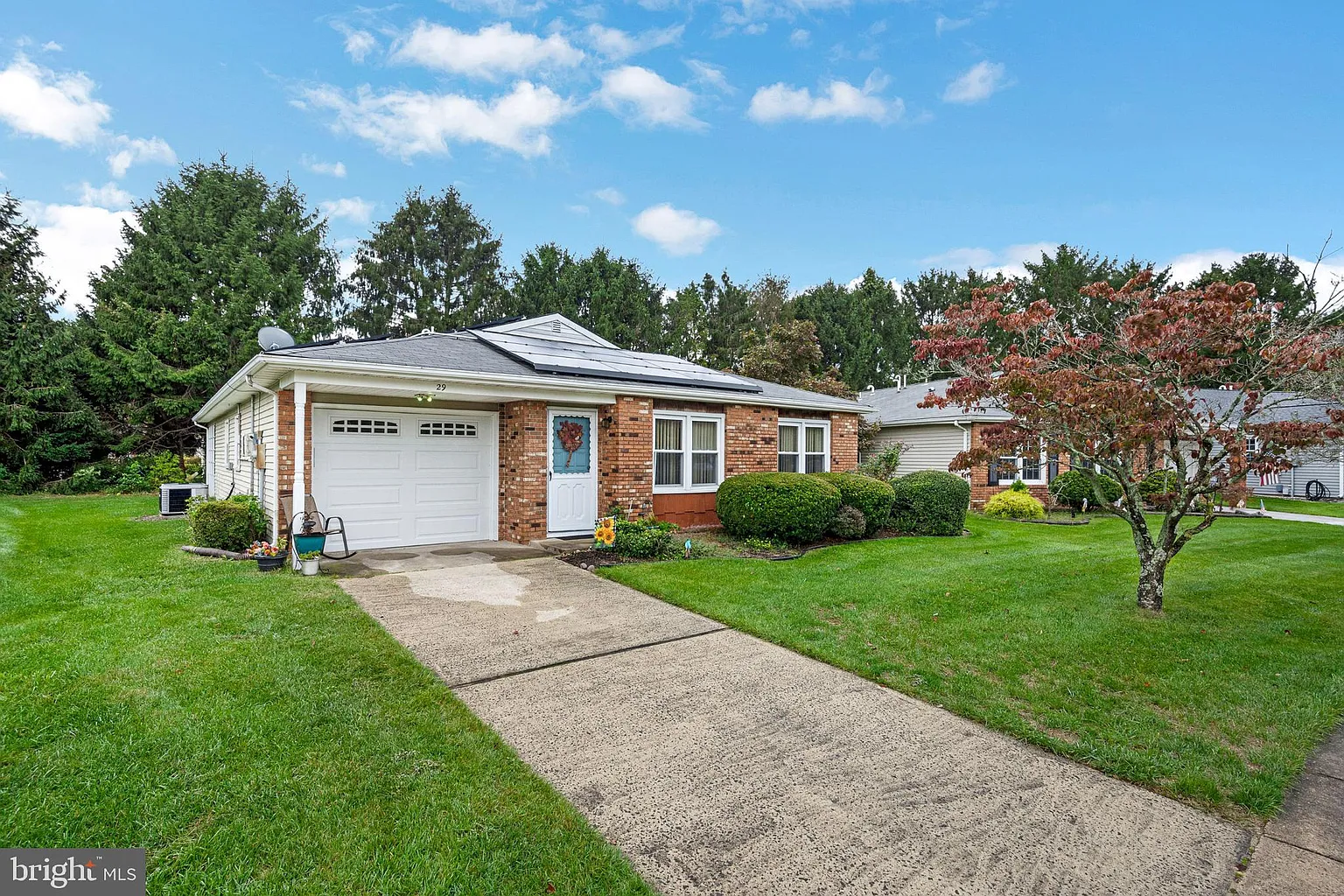 29 Tennis Ct photo 1