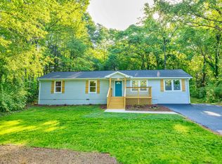 132 J Y Carmichael Rd, Newnan, GA 30263