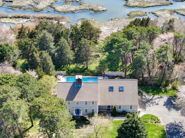 9 Stonefield Drive, East Sandwich, MA 02537