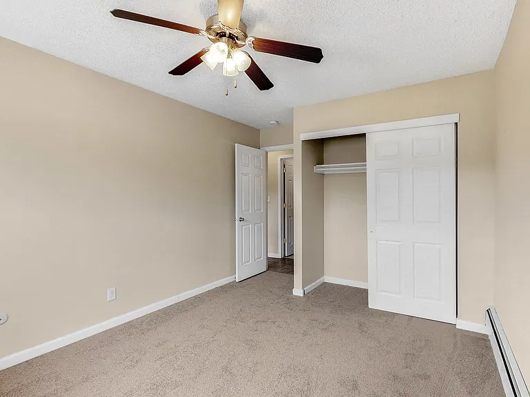 Oak Valley Apartments — Photo 70