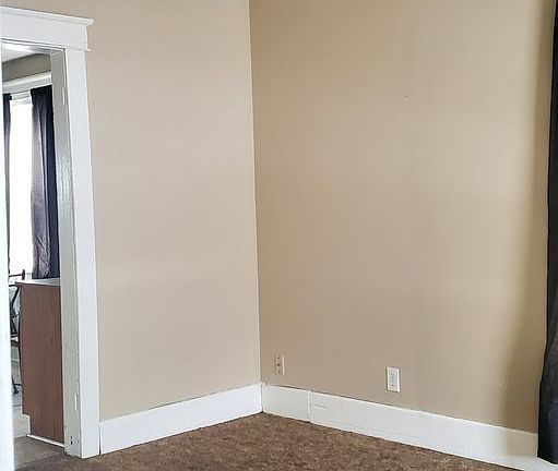 4th image of 1147 W 22nd St Floor 2