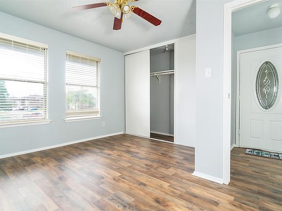 5th image of 418 Garland Dr APT 206