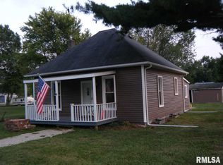 802 E Stevenson St, Taylorville, IL 62568