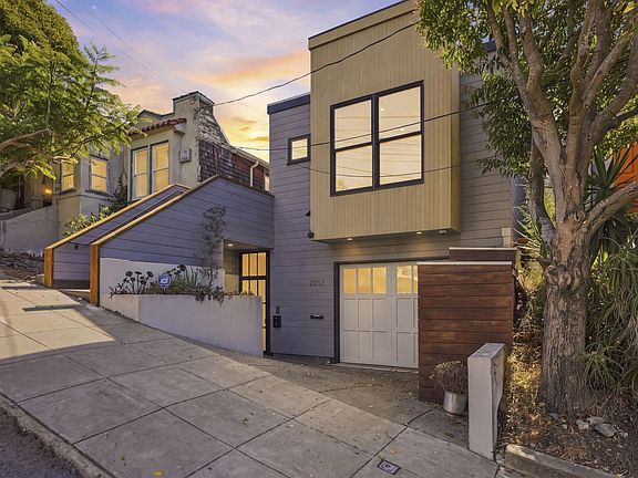 2nd image of 2207 25th St
