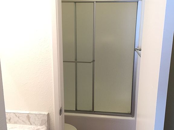 5th image of 4454 50th St APT G