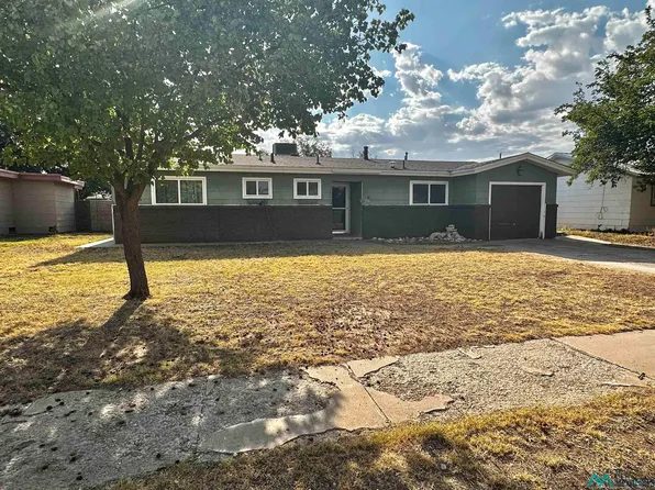1208 N Breckon Dr, Hobbs, NM 88240