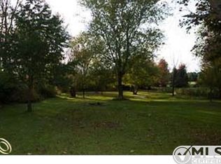 6811 Livernois Rd, Troy, MI 48098