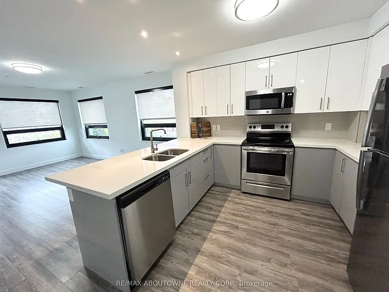 460 B Belmont Ave W #101 — Photo 5
