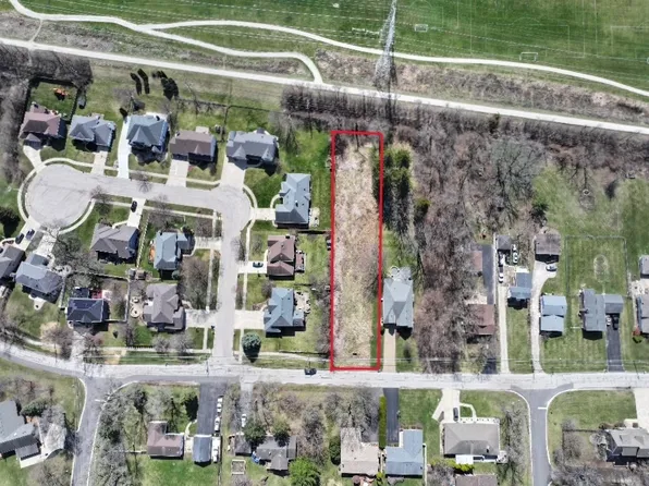 22W165 1st St, Glen Ellyn, IL 60137