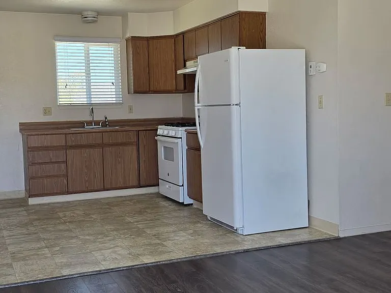 510 E 1st St, Hawthorne, NV 89415 — Photo 22