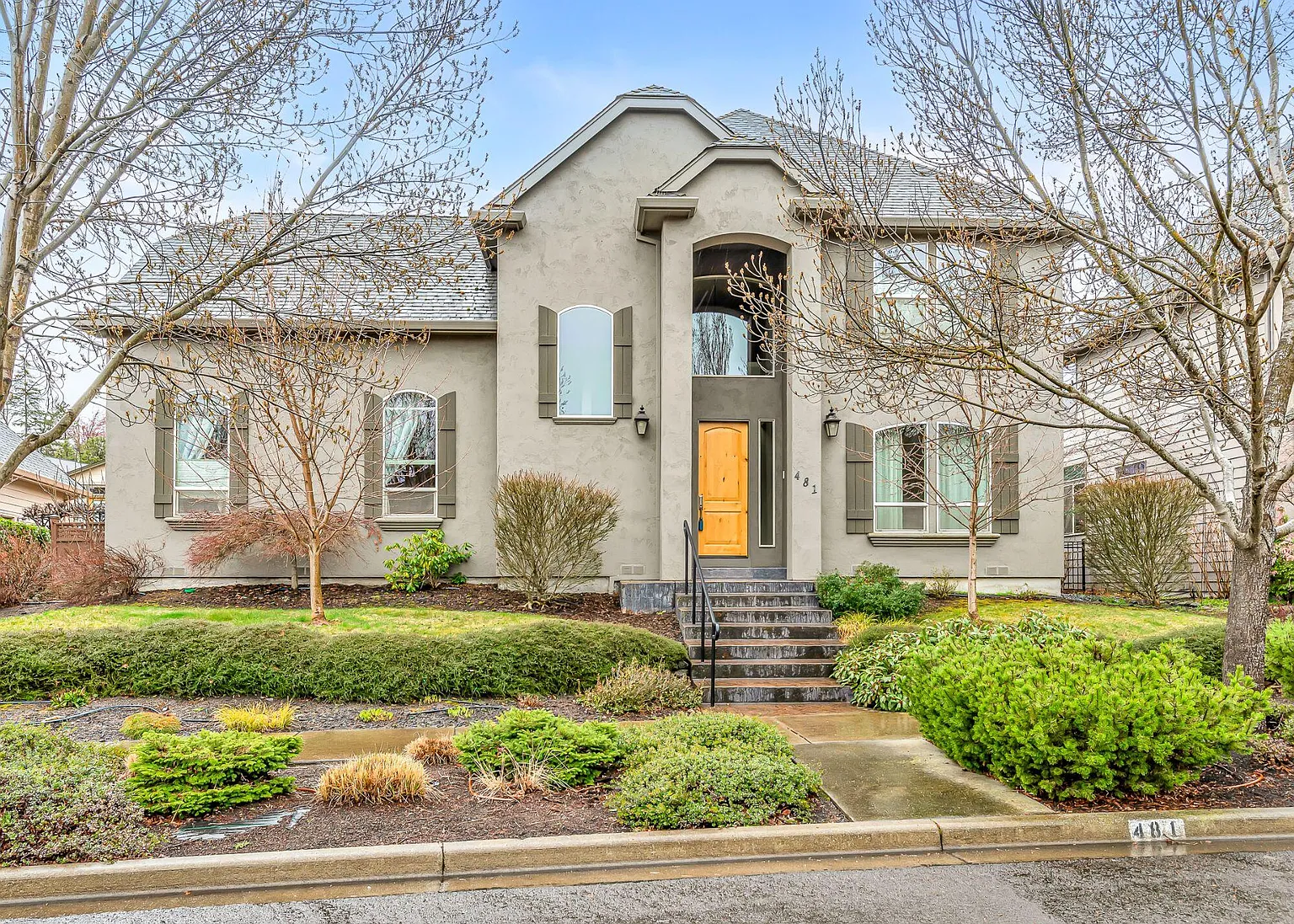481 Lindsay Ln photo 1