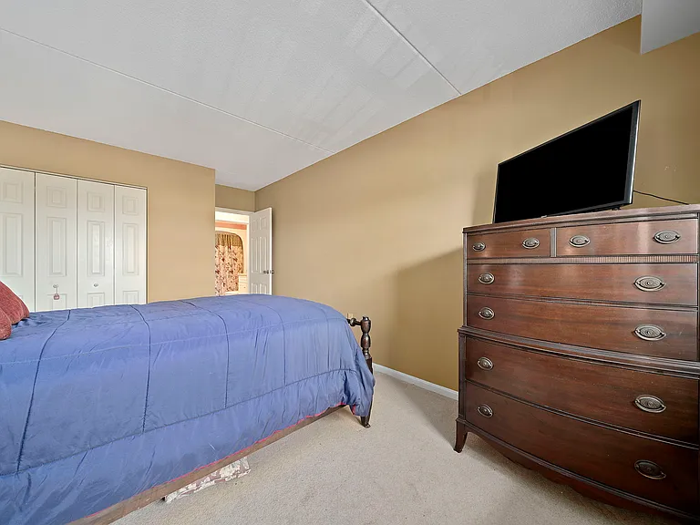155 George Washington Blvd #306 — Photo 18