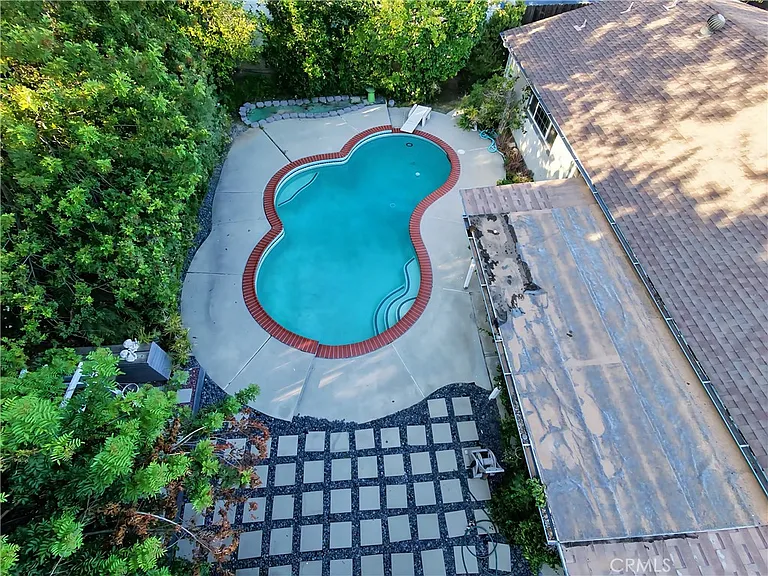 7049 Semrad Rd — Photo 44