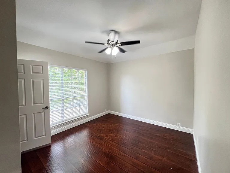 2505 Hunters Run Dr — Photo 40