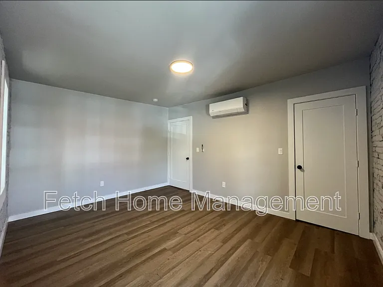 218 Walnut St #3 — Photo 27
