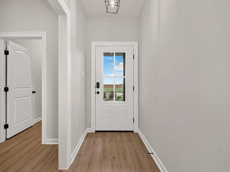 10726 Sky Creek Ln — Photo 7
