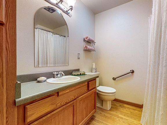 5th image of 1276 Lombardi Ave