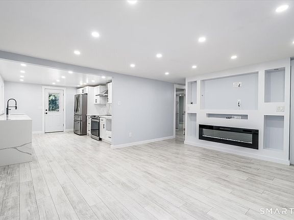 4th image of 48 Candlewood Lake Rd #1