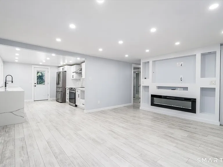 48 Candlewood Lake Rd #1 — Photo 4
