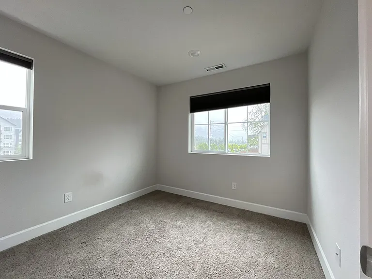 12949 SW Meadbrook Ln — Photo 35