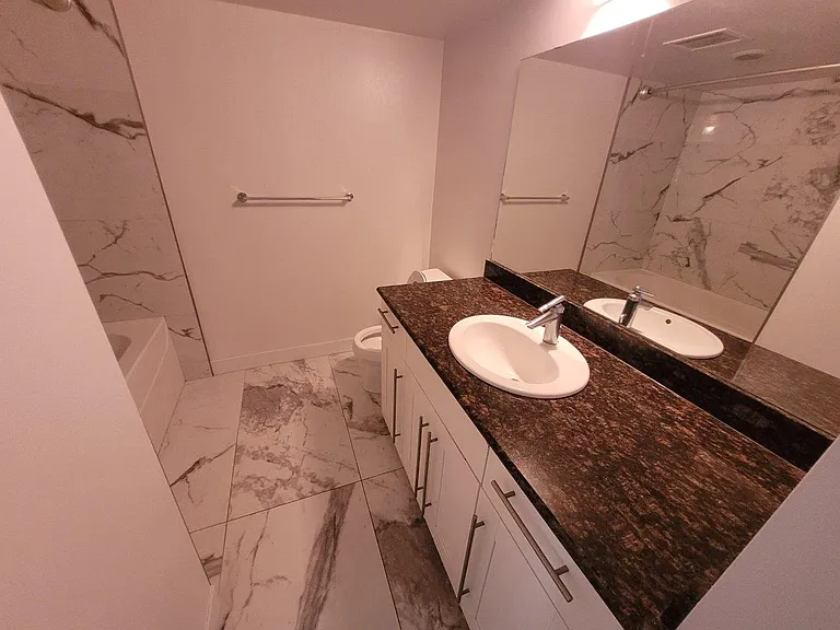 537 4th Ave N #105 — Photo 8