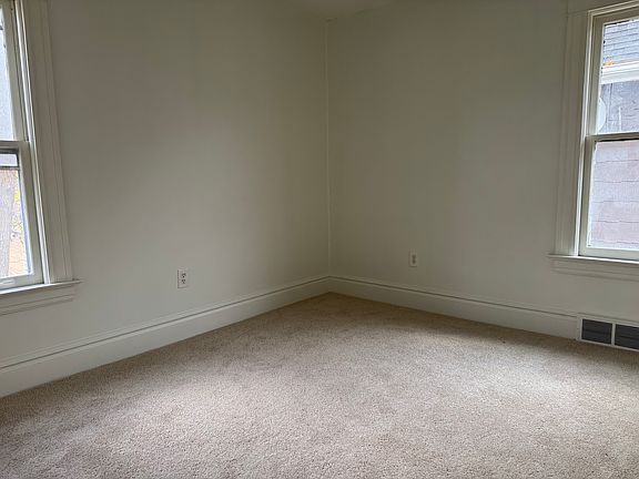 5th image of 1738 La Salle Ave