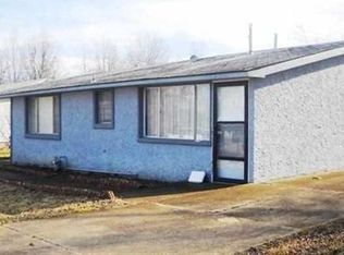 704 Park St, Flippin, AR 72634