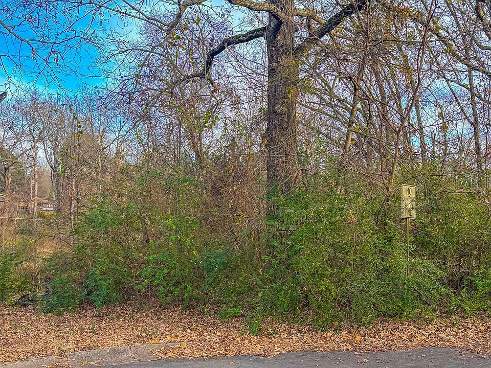 2nd image of 98 Greenway Ct