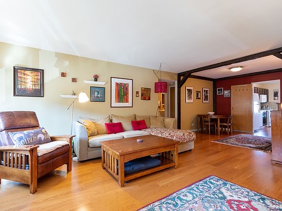 4th image of 2642 Central Dr APT 1N