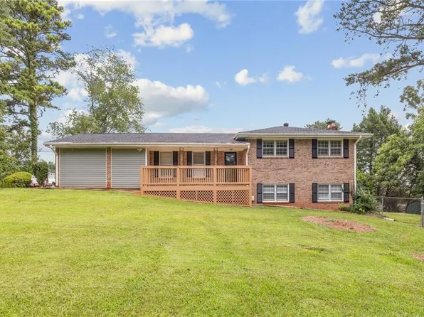 634 Rebecca St NW, Lilburn, GA 30047