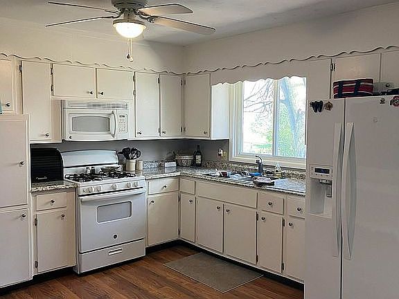 3rd image of 71 Birch Park Dr