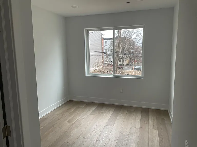 2156 N Darien St #2 — Photo 6