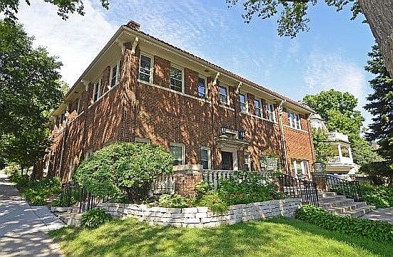 5th image of 4136 Queen Ave S APT 3