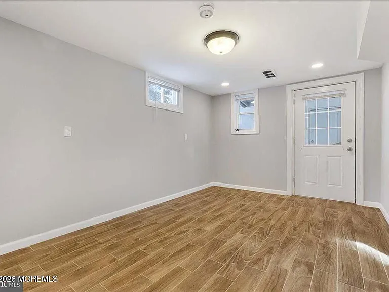 43 Iowana Ave — Photo 14