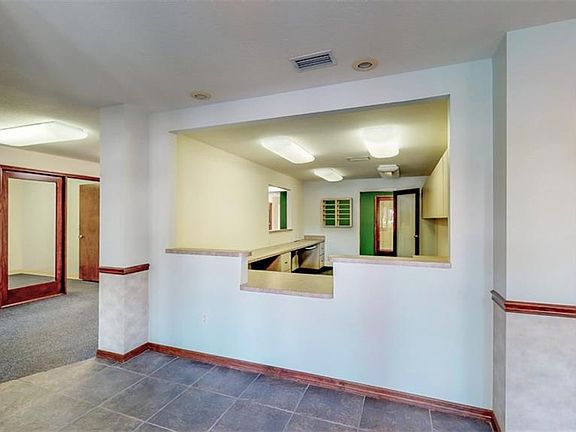 4th image of 2400 N Essex Ave