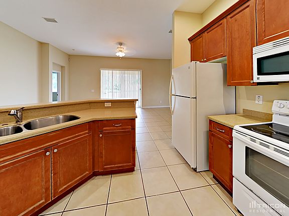 4th image of 11331 Laurel Brook Ct
