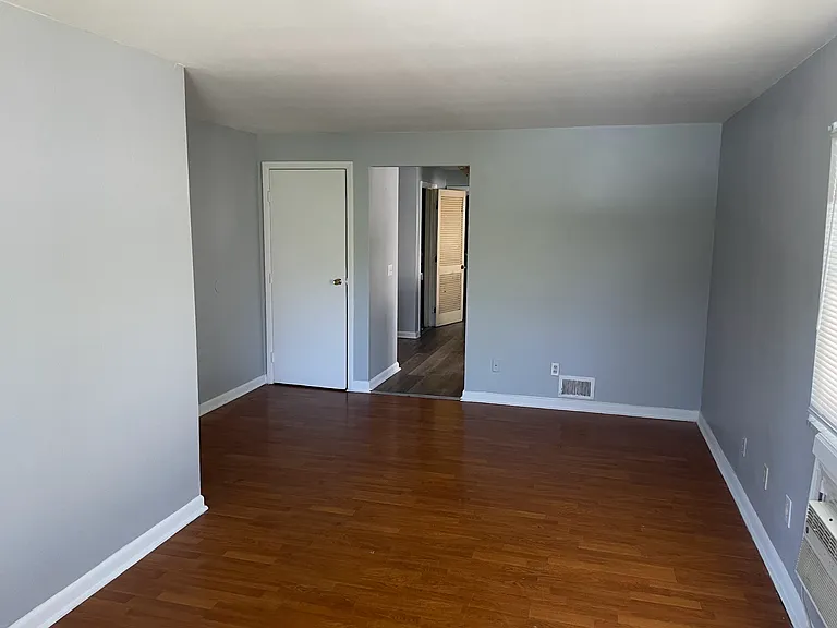 708 Oxford Ave #D — Photo 14