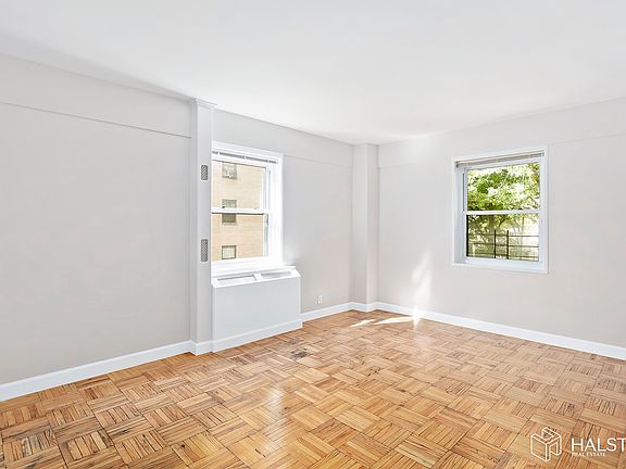 4th image of 7 Fordham Hill Oval APT 3F