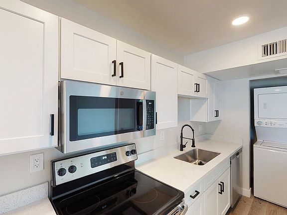 5th image of 1716 E Ocotillo Rd APT 3