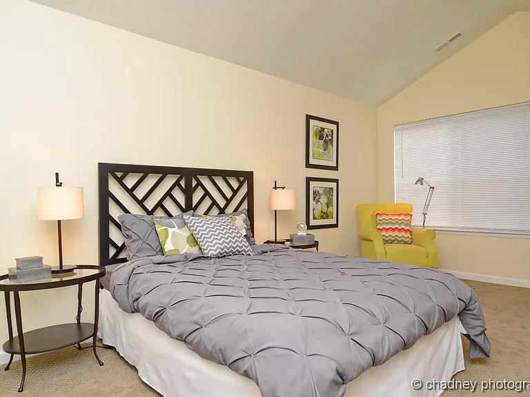 112 NE 43rd Ave — Photo 7