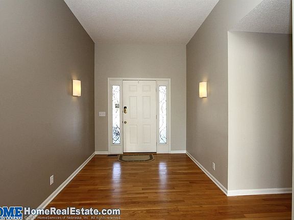 5th image of 7611 Roose St