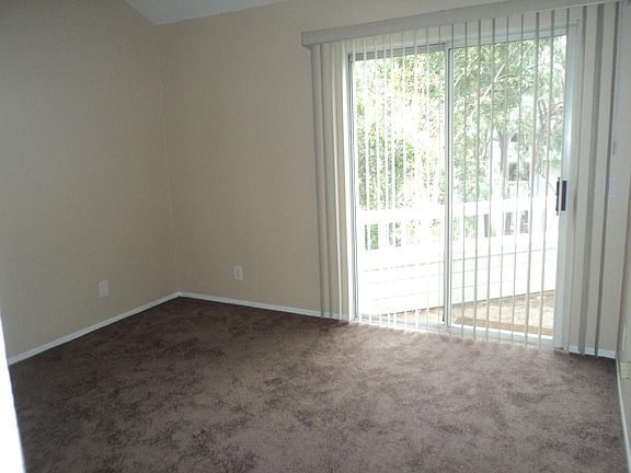 5th image of 7636 Hollister Ave
