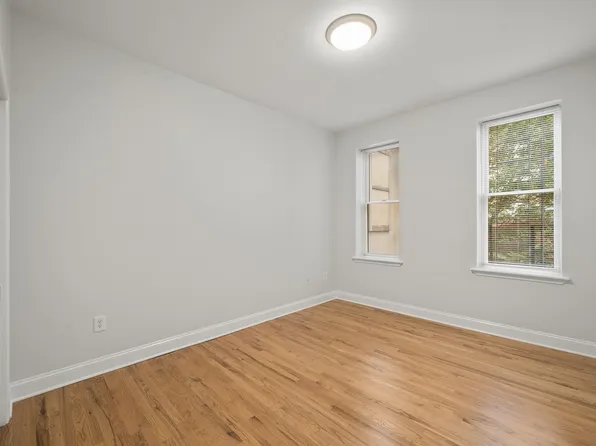 287 Grand Street image 7 of 11