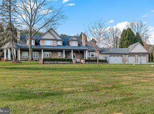 185 Golf Rd, Reinholds, PA 17569